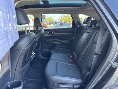2022 Kia Sorento — detail view