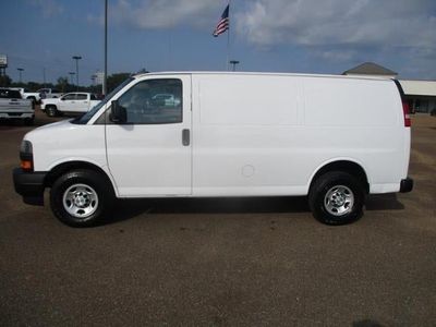 2022 Chevrolet Express Cargo 2500 — detail view