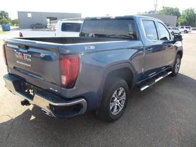 2024 GMC Sierra 1500 — interior view
