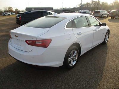 2024 Chevrolet Malibu — interior view