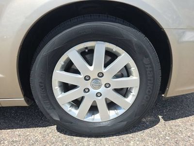 2014 Chrysler Town & Country — detail view