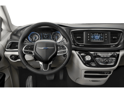 2019 Chrysler Pacifica — detail view