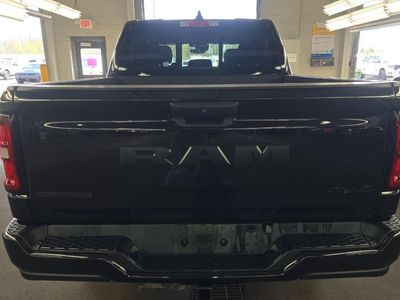 2025 RAM 1500 — detail view