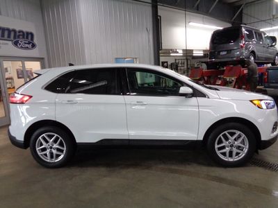 2024 Ford Edge — side profile view