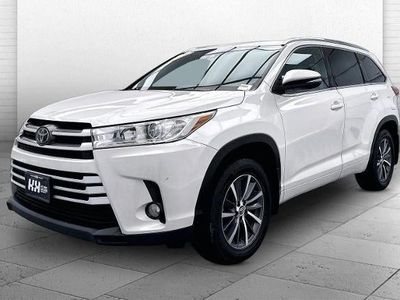 2018 Toyota Highlander — rear three-quarter view