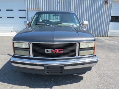 1993 GMC Sierra 1500 — side profile view