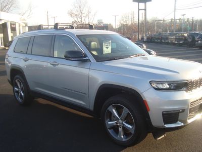2021 Jeep Grand Cherokee L — rear three-quarter view