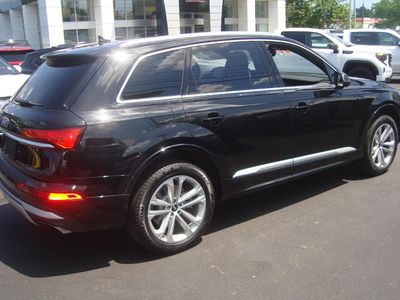2025 Audi Q7 — interior view