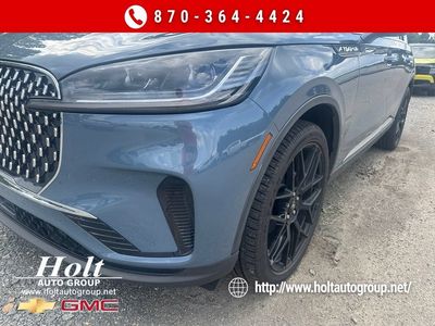 2025 Lincoln Aviator — side profile view