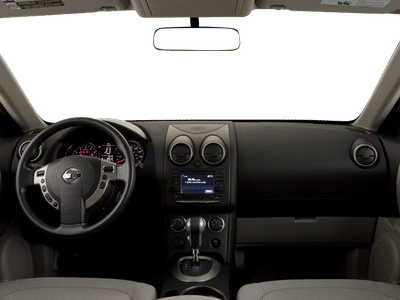 2013 Nissan Rogue — detail view