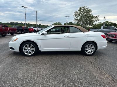 2012 Chrysler 200 — side profile view