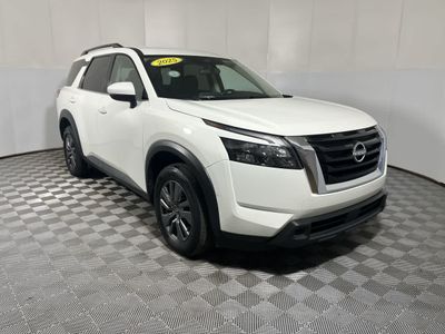 2025 Nissan Pathfinder — side profile view