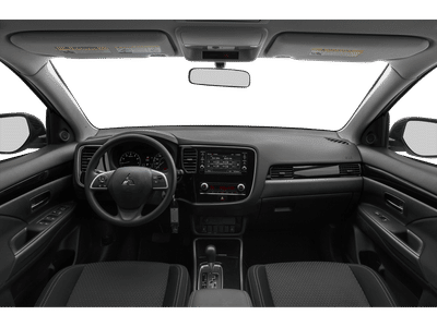 2020 Mitsubishi Outlander — detail view