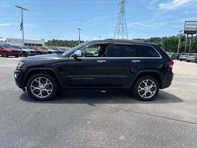2021 Jeep Grand Cherokee — side profile view