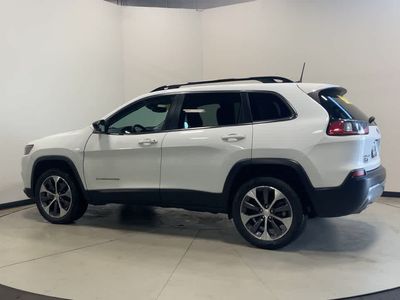 2022 Jeep Cherokee — side profile view