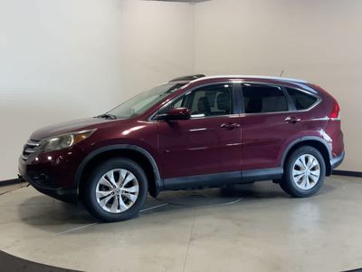 2014 Honda CR-V — rear three-quarter view
