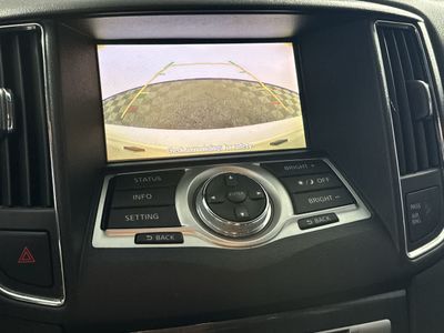 2012 Nissan Maxima — detail view