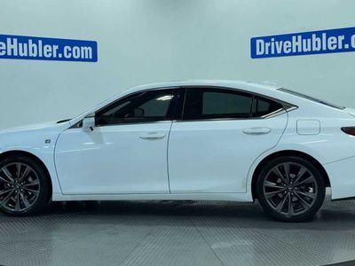 2021 Lexus ES 350 — detail view