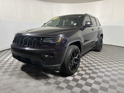 2019 Jeep Grand Cherokee — interior view