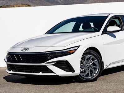 2024 Hyundai ELANTRA — side profile view