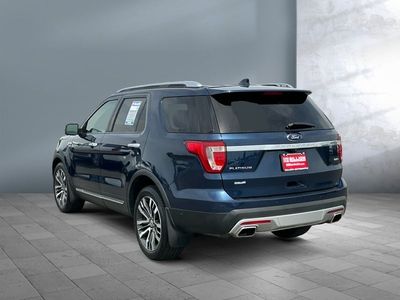 2016 Ford Explorer — interior view