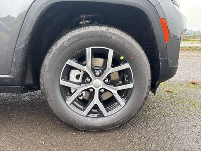 2025 Jeep Grand Cherokee — rear three-quarter view