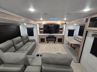 2025 Forest River Palomino - Photo 14