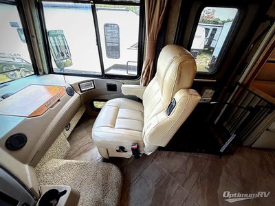 2016 Winnebago Adventurer - Photo 8