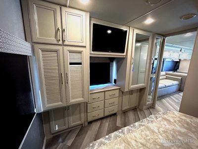2022 Fleetwood Bounder - Photo 19