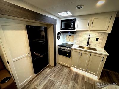 2026 Venture RV Stratus - Photo 6