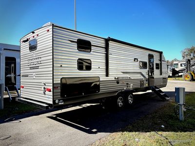 2026 Coachmen Catalina Legacy Edition - Photo 2