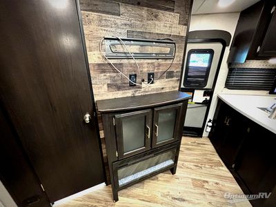 2020 Venture RV SportTrek Touring Edition - Photo 13