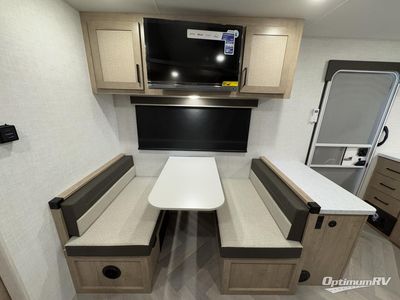 2025 Ember RV E-Series - Photo 8