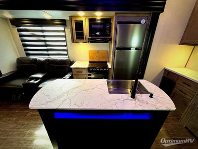 2022 Forest River Cherokee Arctic Wolf Suite - Photo 6
