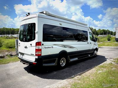 2011 Roadtrek Roadtrek - Photo 2