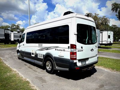 2011 Roadtrek Roadtrek - Photo 3