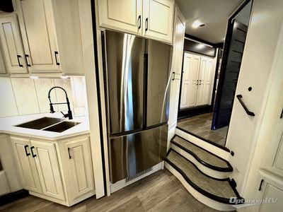 2022 DRV Mobile Suites - Photo 17