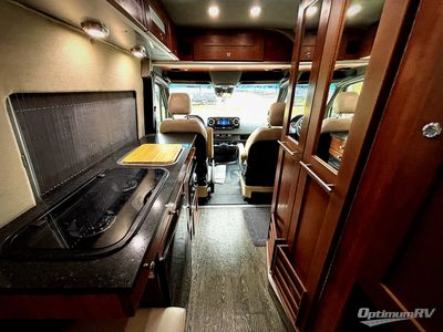 2020 Roadtrek Roadtrek — detail view