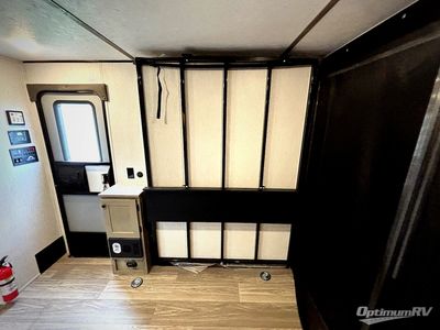 2027 Sunset Park RV Sun Lite — photo 12 view