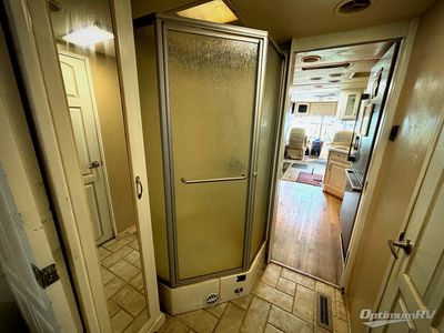 2004 Newmar Mountain Aire — photo 15 view