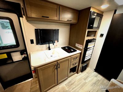 2027 Heartland Prowler — photo 9 view
