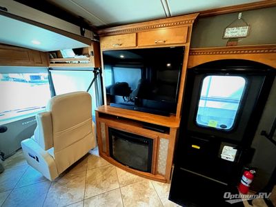 2017 Winnebago Forza — photo 10 view