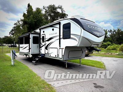 2021 Keystone Cougar Half-Ton — front three-quarter view