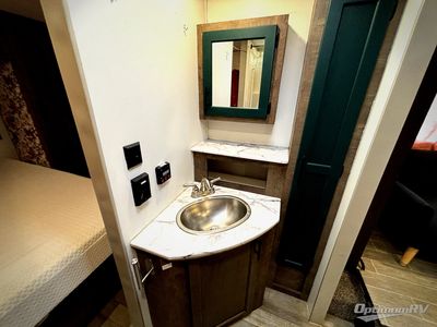 2021 Venture RV Sonic — photo 13 view