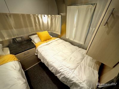 2023 Airstream Flying Cloud — photo 11 view
