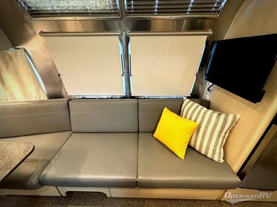 2023 Airstream Flying Cloud — photo 19 view