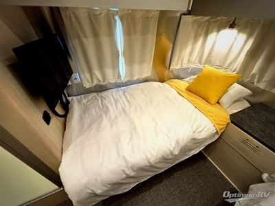 2023 Airstream Flying Cloud — photo 9 view