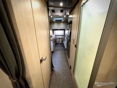 2023 Airstream Flying Cloud — photo 12 view