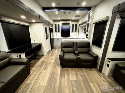 2027 East to West Ahara — interior view