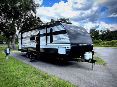 2025 Dutchmen Aspen Trail LE — front three-quarter view
